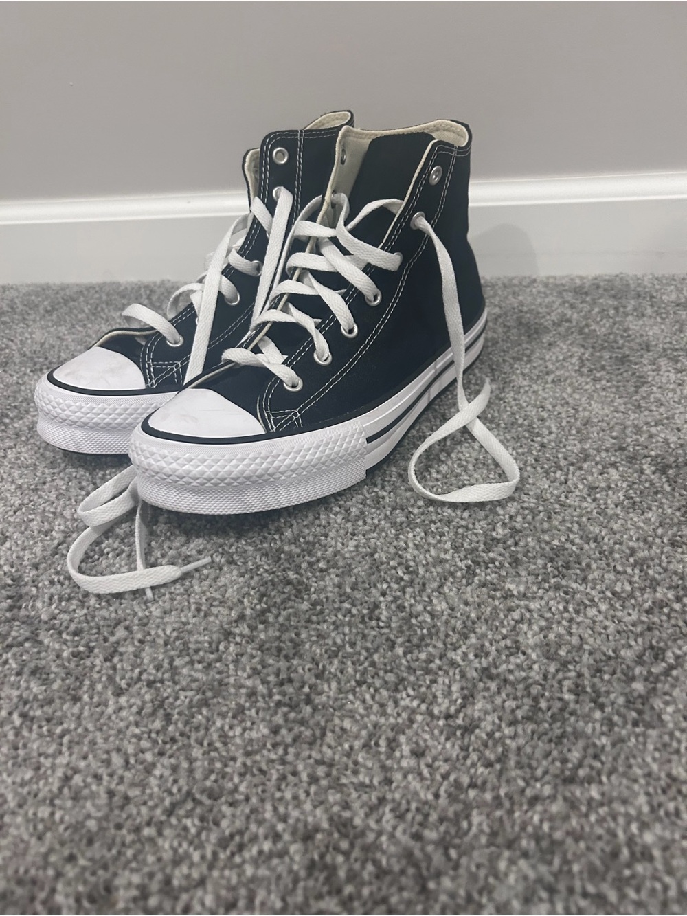 Black & White High Top Platform Converse Kids Size 6
